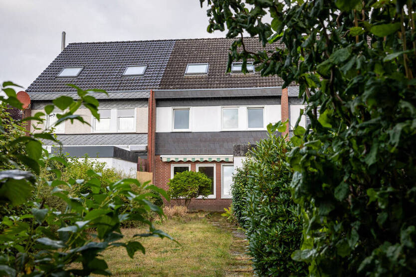 *** liebevolles RMH in ruhiger LAGE mit GARAGE und 6 ZIMMERN *** 6 zimmer