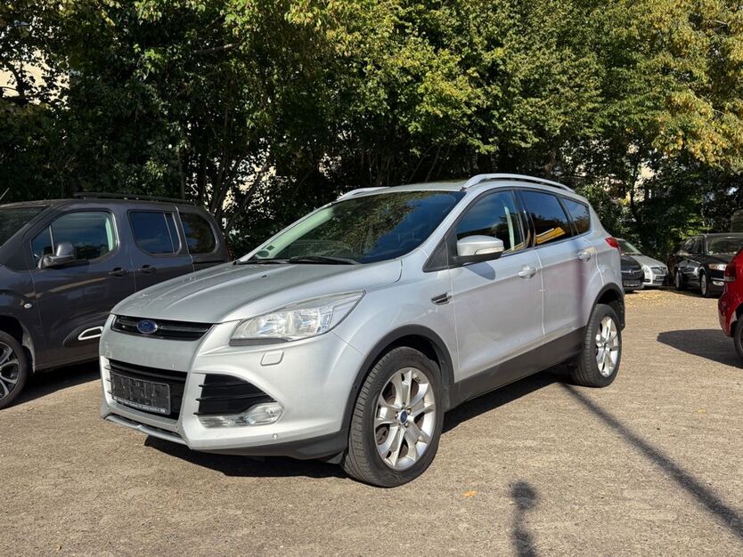 Ford Kuga 217.000 km 6.900 € Bremen 28259