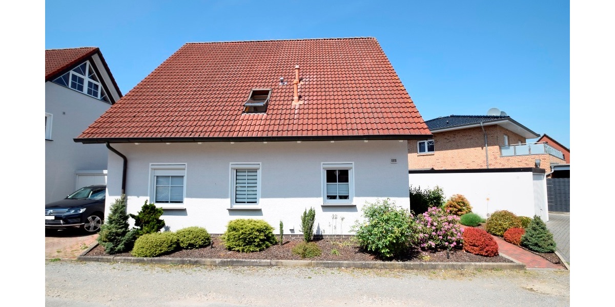 Gemütliche + renovierte Maisonette-Wohnung EBK, vielseitig nutzbarer Spitzboden Garage + Stellplatz - Etagenwohnung Syke / Steimke Steimke | Angebot:24149149