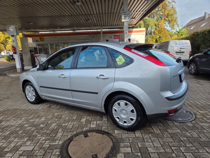Ford Focus 169.000 km 3.200 € Weyhe 28844