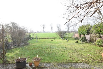 EFH in ruhiger Wohnstr. mit unverbaubarem Blick aufs Feld! + EBK + Carport + Garten 5 zimmer