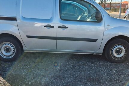 Renault Kangoo 126.127 km 6.999 &euro; Achim 28832