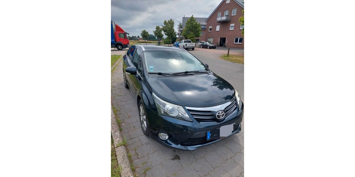 Toyota Avensis 240.000 km 6.800 &euro; Stuhr 28816