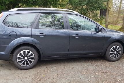 Ford Focus 196.960 km 2.350 &euro; Bremen 28219