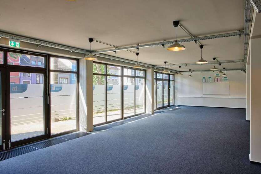 Büro in Bremen 3.230 € 380 m²