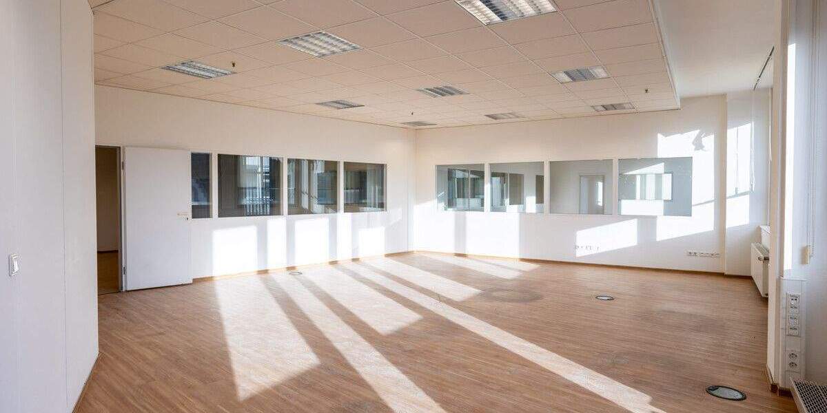 Gewerbeobjekt Delmenhorst Mitte - 5 Zimmer, 250 m&sup2;, 2.375&euro; | Angebot:25700054