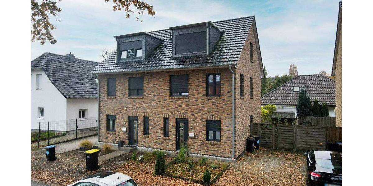 Doppelhaushälfte mit 4 Zimmern und Stellplatz in Bremen-Osterholz 4 zimmer