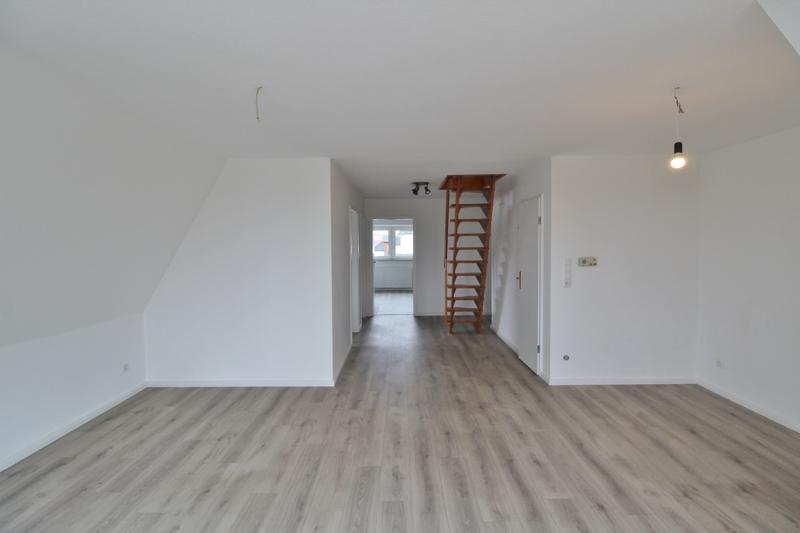 Dachgeschoßwohnung Weyhe - 2.5 Zimmer, 65 m&sup2;, 750&euro; | Angebot:24659328