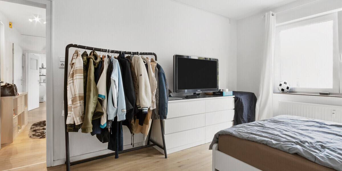 Delmenhorst-Mitte Vermietete 2 Zi.-Hochparterrewohnung mit Balkon - Erdgeschoßwohnung Delmenhorst Deichhorst | Angebot:26182531