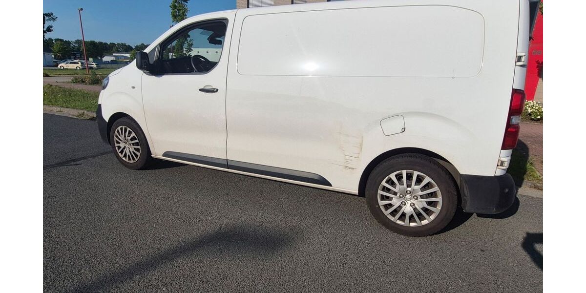 Opel Vivaro 200.000 km 9.900 &euro; Achim 28832