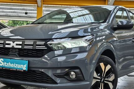 Dacia Sandero 11.300 km 15.475 € Wallhöfen bei Bremen 27729
