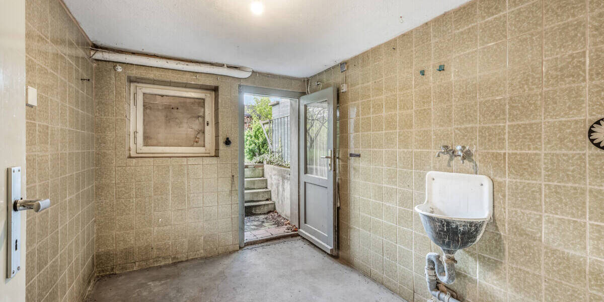 Reihenmittelhaus Bremen Kirchhuchting - 6 Zimmer, 105 m&sup2;, 230.000&euro; | Angebot:26117406