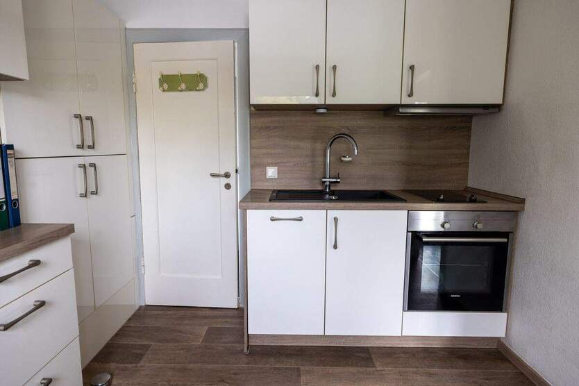 *** EFH - 2 ZKB - RENOVIERT und SANIERT in 2017 mit GARAGE *** 2 zimmer
