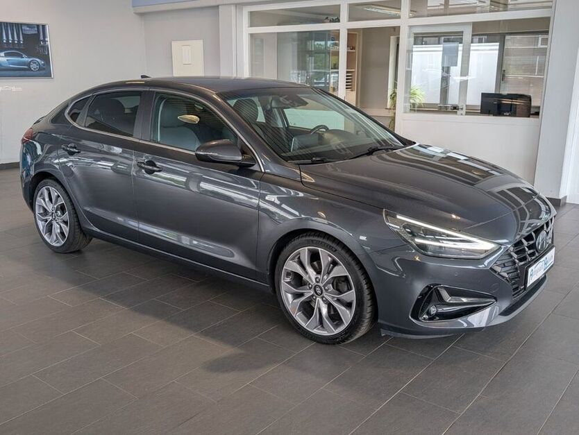 i30