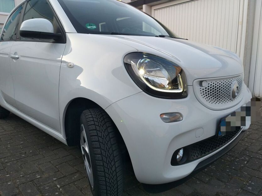 Smart ForFour 98.678 km 6.980 € Bremen 28279
