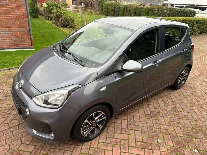 i10