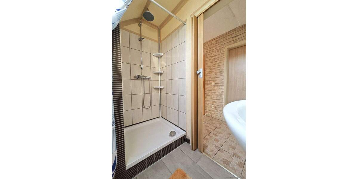 Mehrfamilienhaus, Wohnhaus Bremen Burg-Grambke - 6 Zimmer, 150 m&sup2;, 295.000&euro; | Angebot:25821544