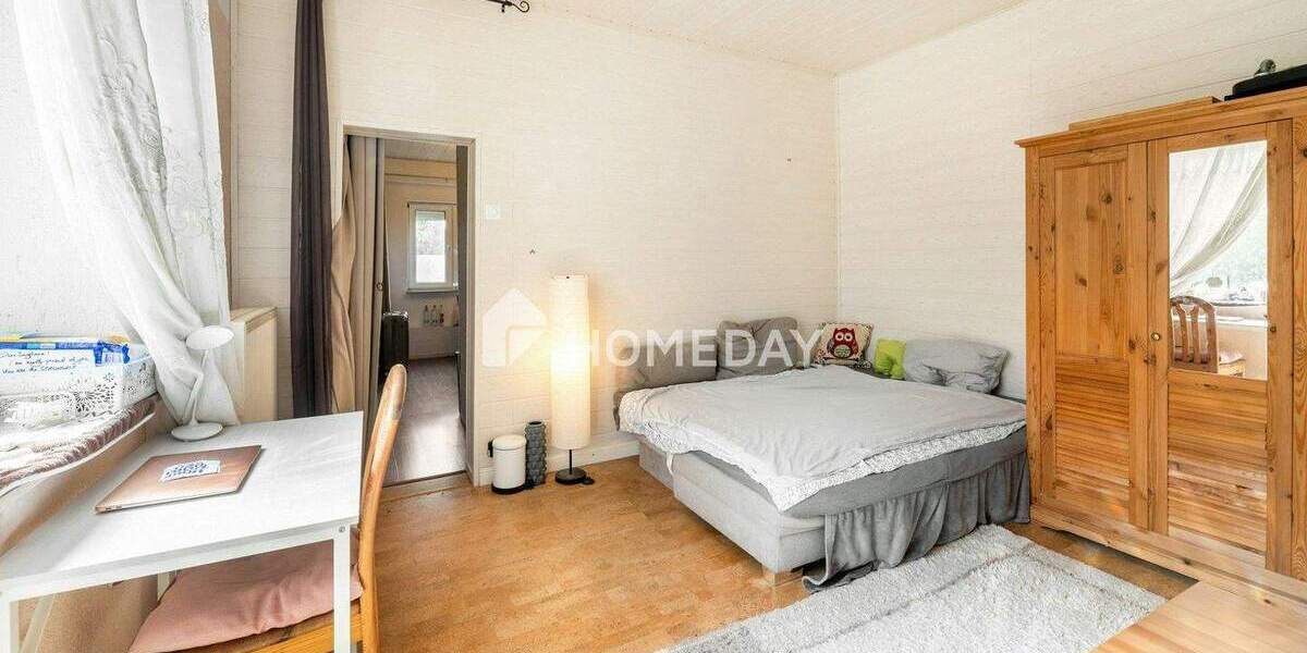 Bezugsfrei ab 01.07.26 - Zweifamilienhaus mit Gartenanteil & Terrasse 7 zimmer