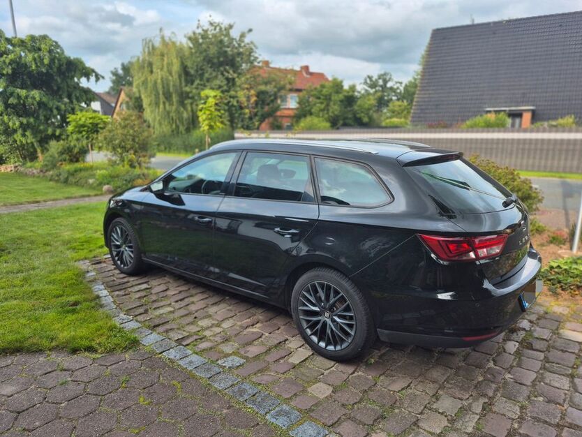 Seat Leon 176.600 km 7.598 € Bassum 27211