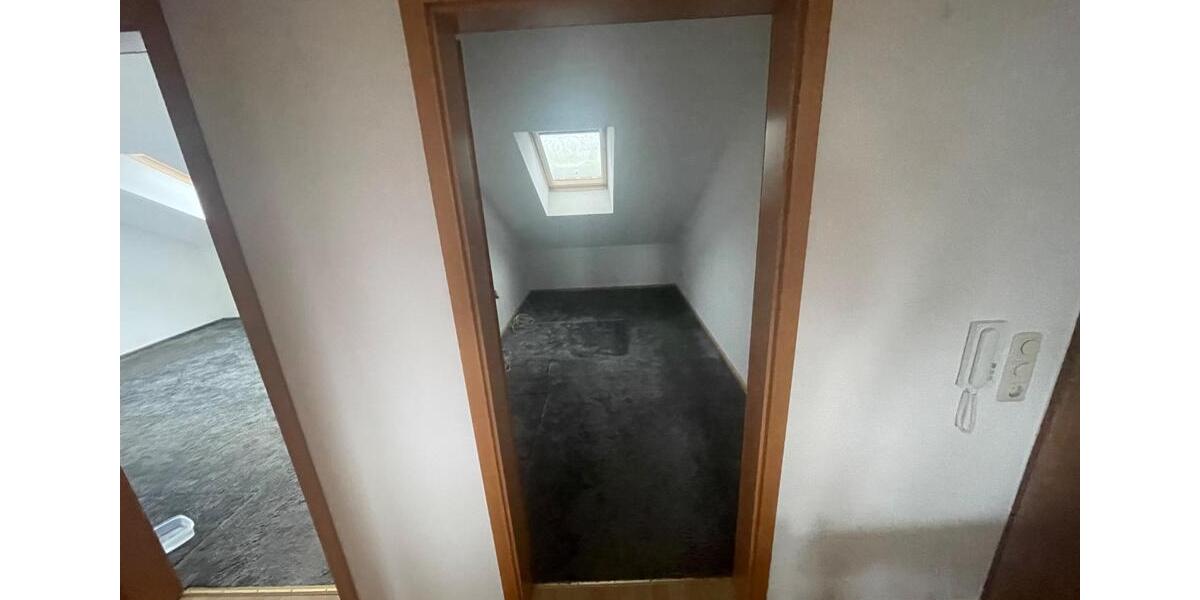 Dachgeschoßwohnung Bremen Häfen - 3 Zimmer, 72 m&sup2;, 198.000&euro; | Angebot:24553697