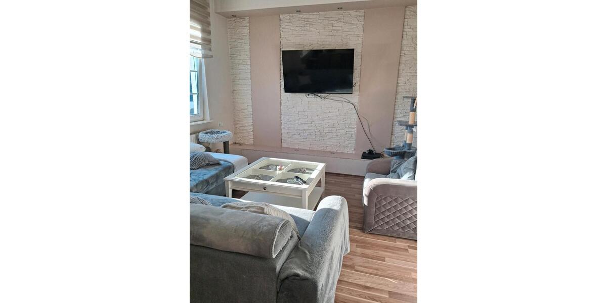 Dachgeschoßwohnung Delmenhorst - 4 Zimmer, 100 m&sup2;, 1.350&euro; | Angebot:25843935