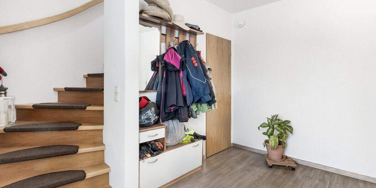 Doppelhaushälfte Emtinghausen - 6 Zimmer, 127 m&sup2;, 299.000&euro; | Angebot:25670976