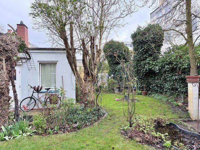 Mehrfamilienhaus, Wohnhaus Bremen Radio Bremen - 6 Zimmer, 152 m&sup2;, 420.000&euro; | Angebot:26554400