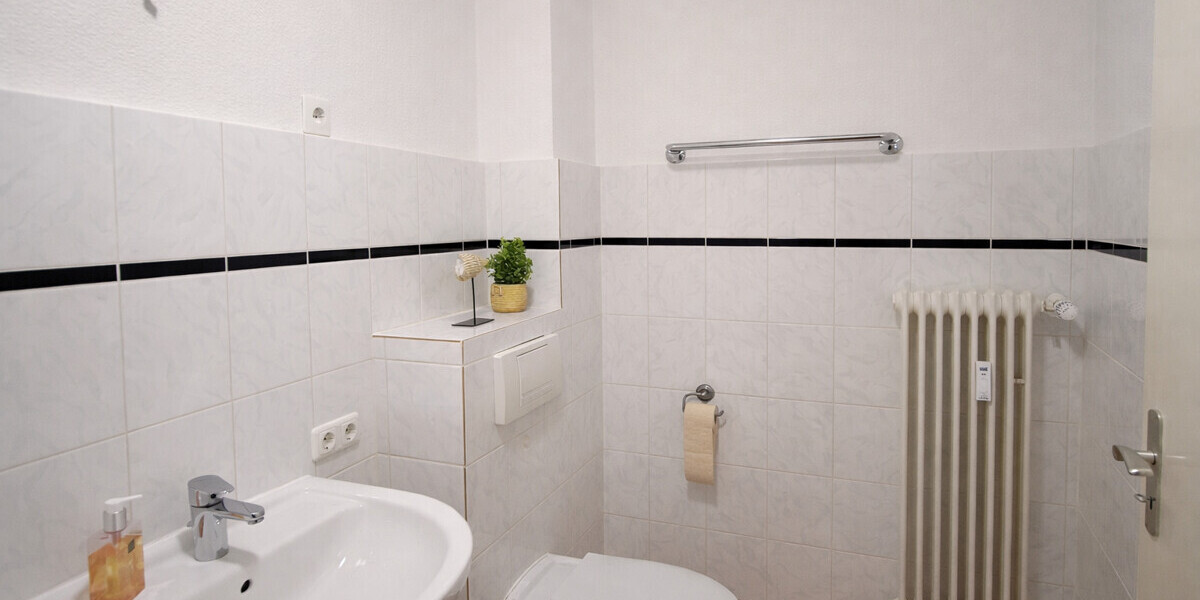 Großzügige 2-Zimmer-Wohnung mit Balkon – ideal für Eigennutzer, Best Ager oder Kapitalanleger - Erdgeschoßwohnung Bremen Hemelingen | Angebot:26883134