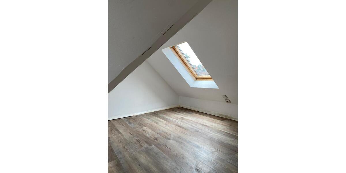 Dachgeschoßwohnung Bremen Burglesum - 1.5 Zimmer, 38 m&sup2;, 659&euro; | Angebot:26337829