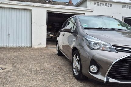 Toyota Yaris 40.493 km 12.000 &euro; Bremen 28259