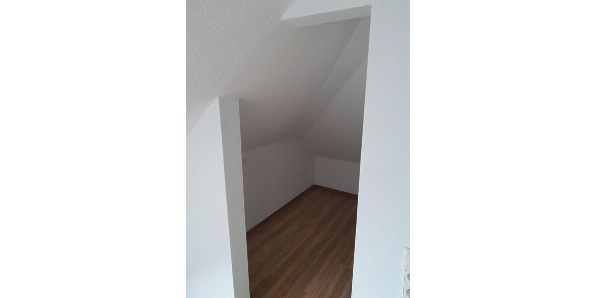 Dachgeschoßwohnung Martfeld - 3 Zimmer, 100 m&sup2;, 650&euro; | Angebot:26232176