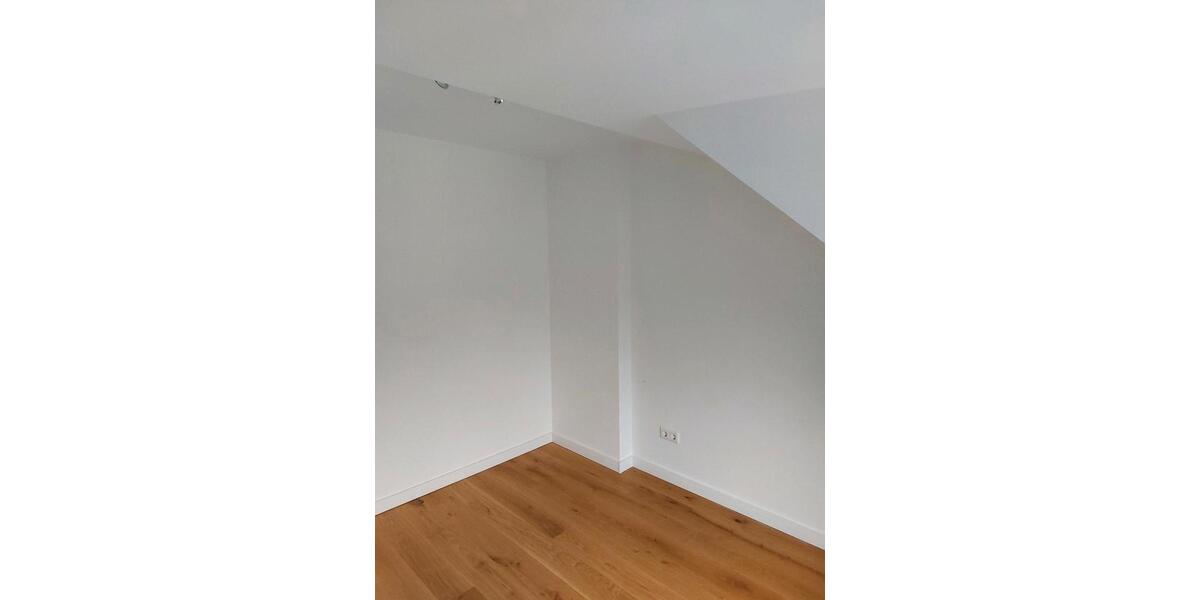 Dachgeschoßwohnung Bremen Findorff - 2 Zimmer, 30 m&sup2;, 600&euro; | Angebot:26285978