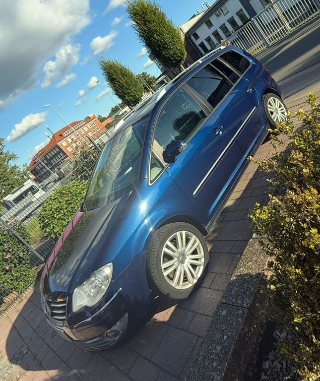 VW Touran 288.368 km 2.900 € Ganderkesee 27777
