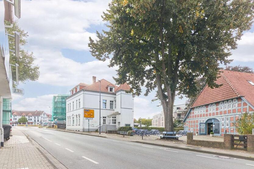 Vielseitige GewerbeImmobilie mit Aufzug in zentraler Innenstadtlage von Achim mit hoher Sichtbarkeit