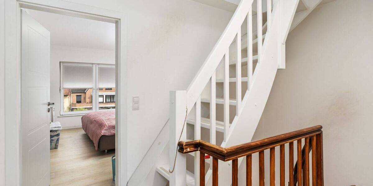 Reihenmittelhaus Bremen Lindenhof - 7 Zimmer, 167 m&sup2;, 489.000&euro; | Angebot:26796070