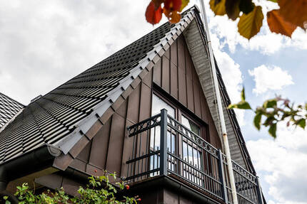 *** ZWEI HÄUSER -> EIN PREIS - RUHIGE LAGE - WOHNEN MIT BIS ZU 3 GENERATIONEN MÖGLICH *** 8 zimmer