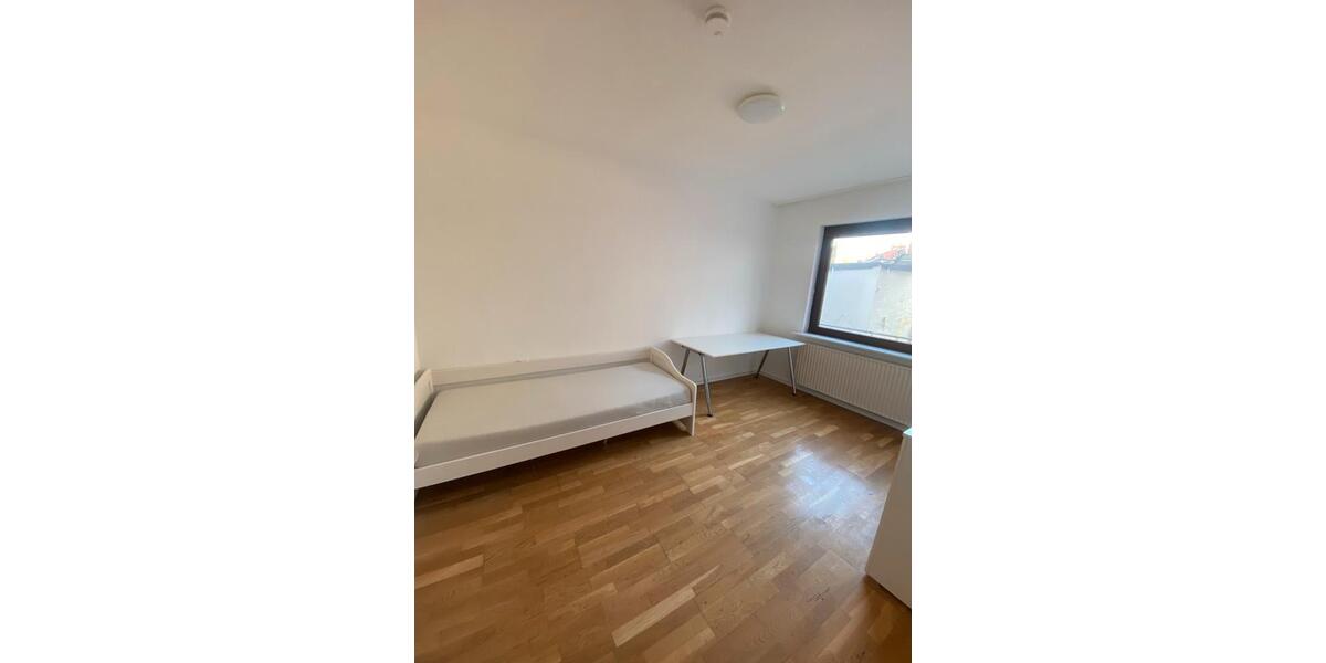 Etagenwohnung Delmenhorst Bungerhof - 1 Zimmer, 16 m&sup2;, 550&euro; | Angebot:25832625