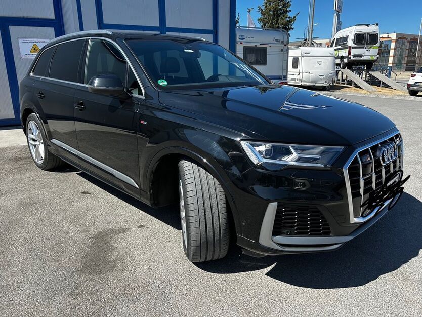 Audi Q7 59.000 km 56.900 € Bremen 28759