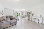Achim - Uphusen . Modernes Einfamilienhaus mit Wintergarten & großem Garten