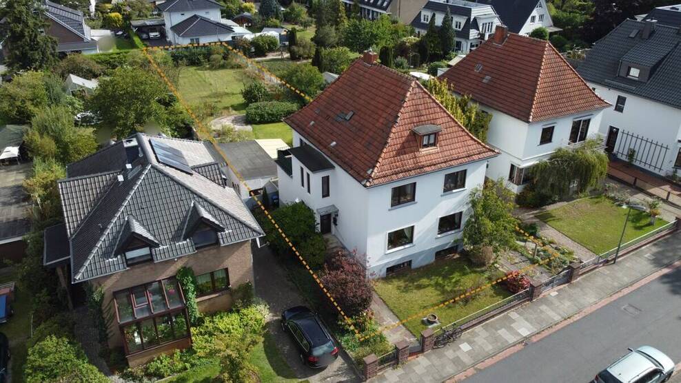 1-2 Familienhaus mit sehr großem & ruhigen Grundstück in begehrter Top-Lage von Hemelingen 6 zimmer