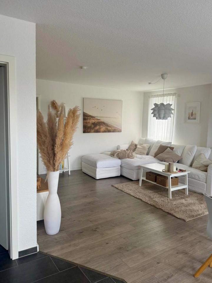 Stilvolle, helle 3,5-Zimmer-Studiowohnung mit EBK & großem Balkon zimmer