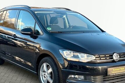 VW Touran 116.123 km 15.989 &euro; Oyten 28876