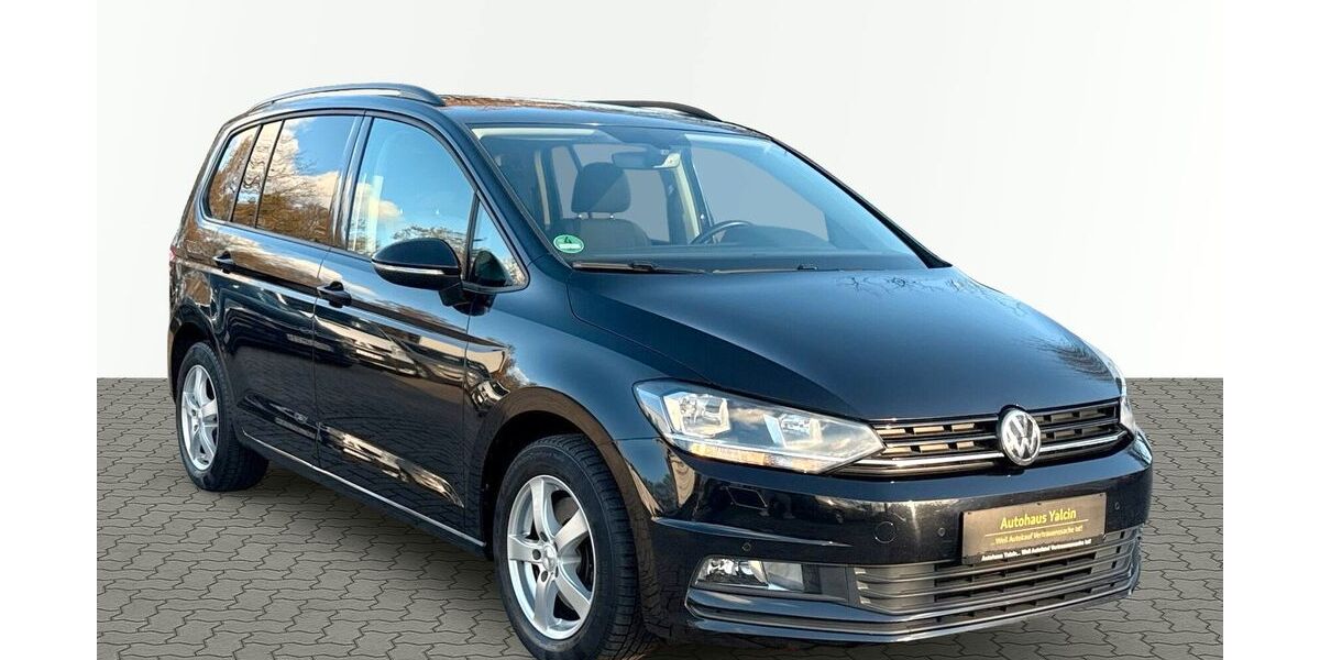VW Touran 116.123 km 15.989 &euro; Oyten 28876