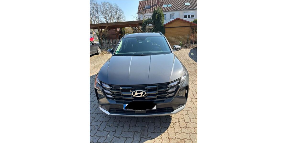 Hyundai TUCSON 12.400 km 31.900 &euro; Bremen 28259