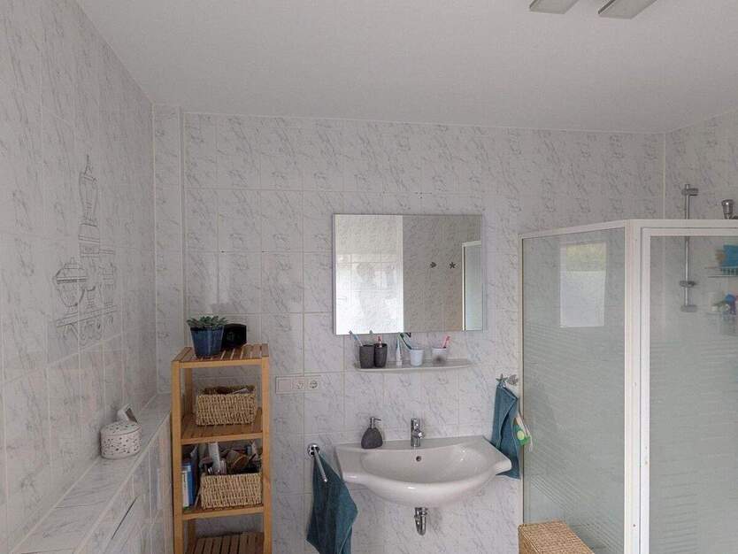 Top gepflegtes Reihenendhaus (2002) mit vielen Renovierungen in Spielstraße (provisionsfrei) 4 zimmer