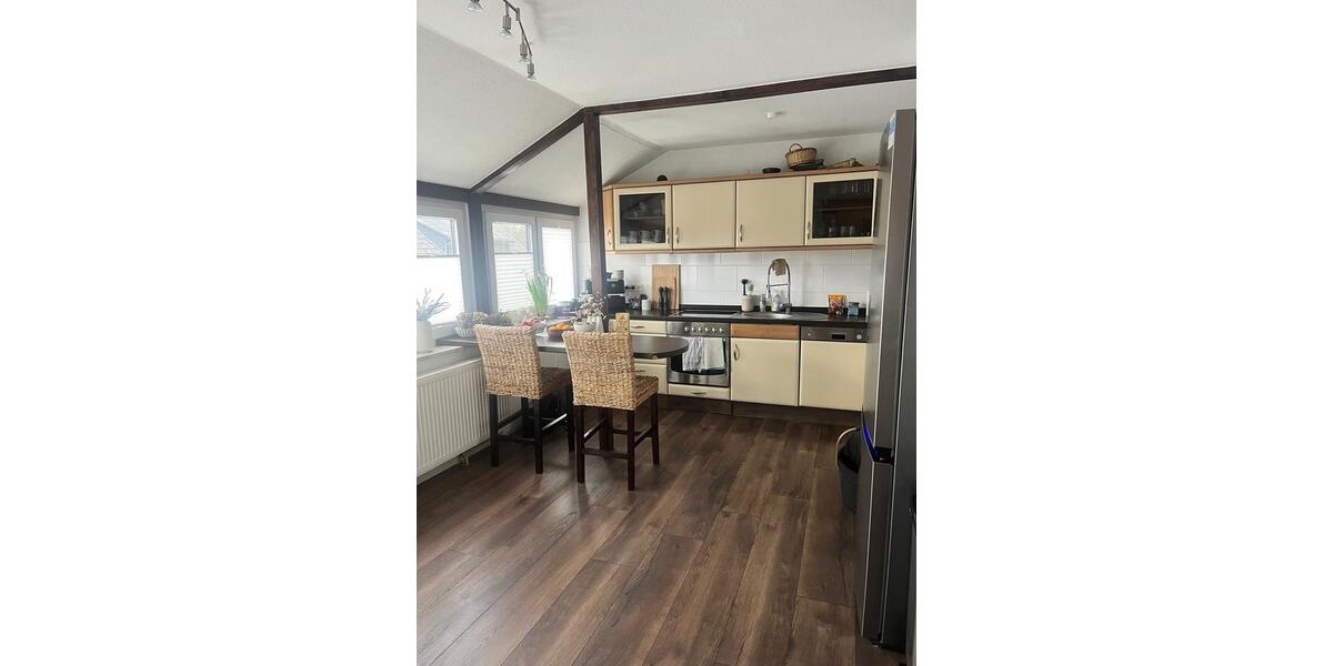 Dachgeschoßwohnung Schwanewede - 3.5 Zimmer, 120 m&sup2;, 900&euro; | Angebot:25368322