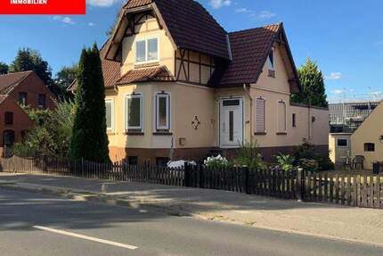 Stuhr! Traumhaftes, sanierungsbedürftiges Jugendstilhaus in zentraler Lage! 5 zimmer