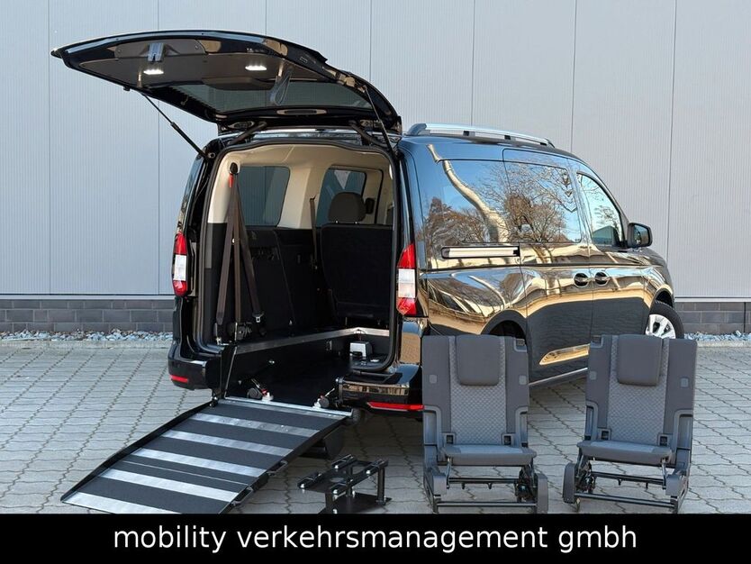 Ford Grand Tourneo 1.025 km 52.243 € Lilienthal 28865