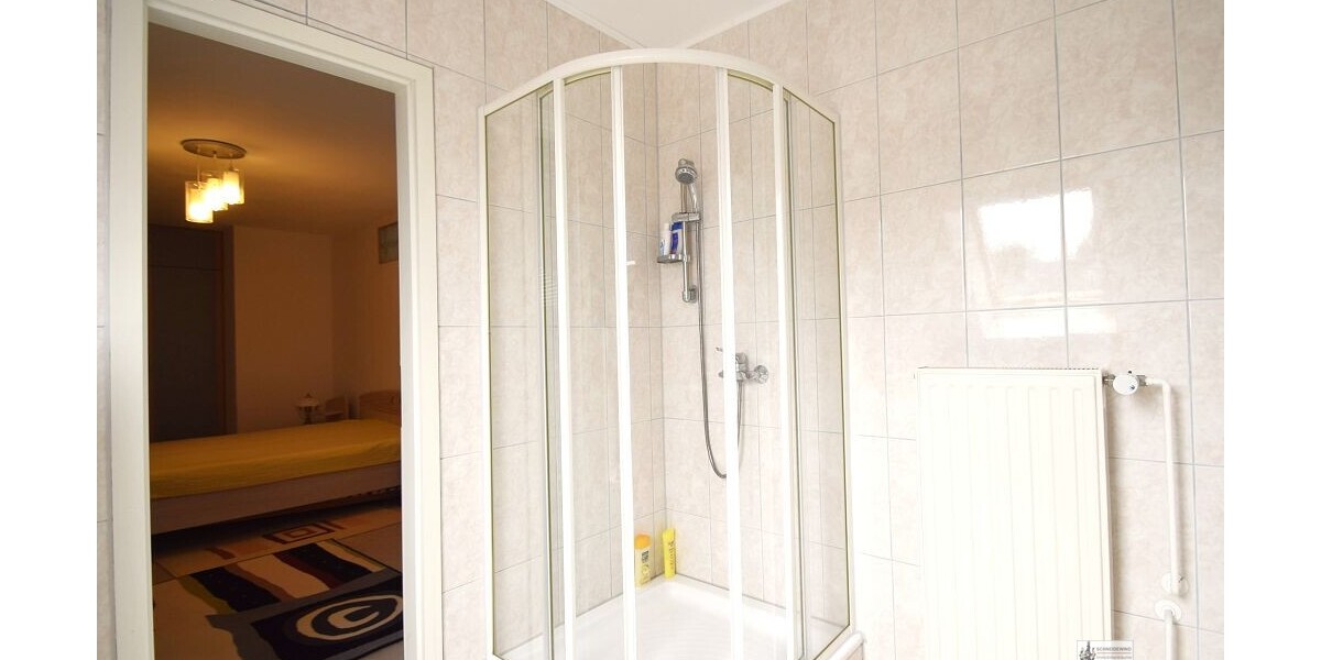 Großes modernisiertes EFH + EBK + Wintergarten + 3 Bäder mit 2 Stellplätzen vor dem Haus - Doppelhaushälfte Syke / Siedlung Gessel Gessel | Angebot:24213112