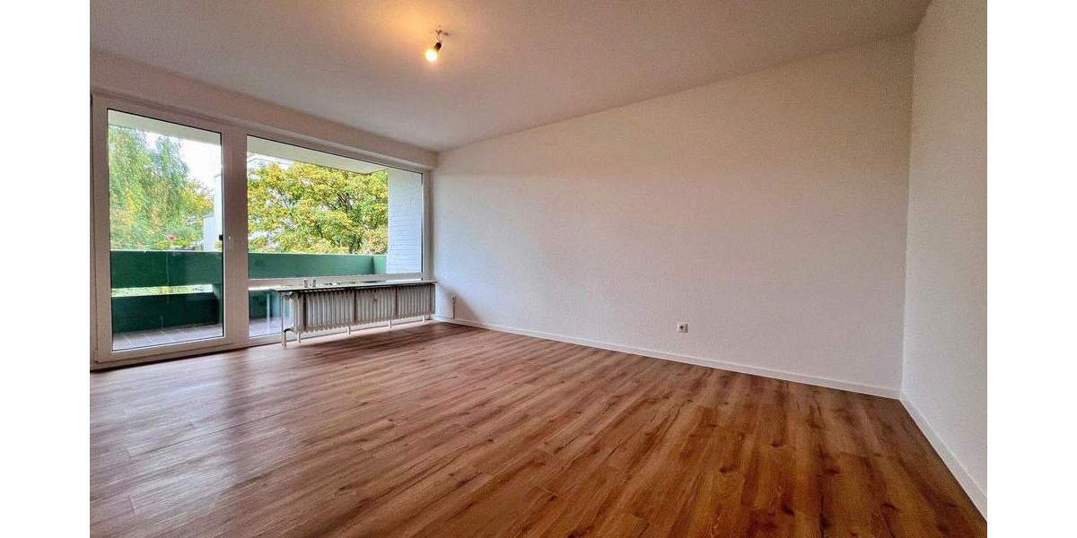 Wunderschöne 3-Zimmer-Wohnung mit Loggia und Tiefgaragenstellplatz 3 zimmer